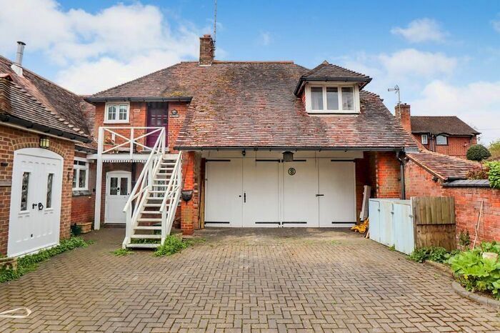 2 Bedroom Flat To Rent In Townsend Lane, Harpenden, AL5