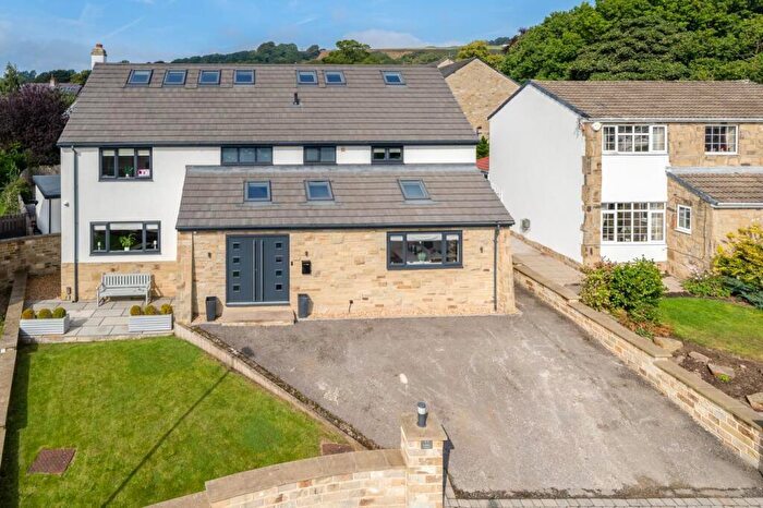 7 Bedroom Detached House For Sale In Walker Wood, Baildon, Shipley, BD17