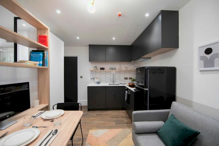 1 Bedroom Flat To Rent In Shakespeare Road, London, SE24