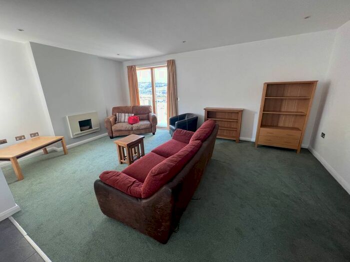 3 Bedroom Flat To Rent In Plas Tudor, Parc Y Bryn, Aberystwyth, SY23