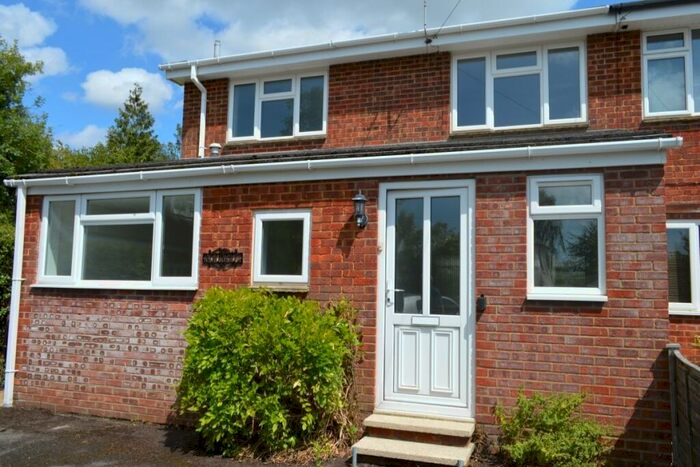 3 Bedroom Semi-Detached House To Rent In Church Road, Swanmore, Southampton, SO32