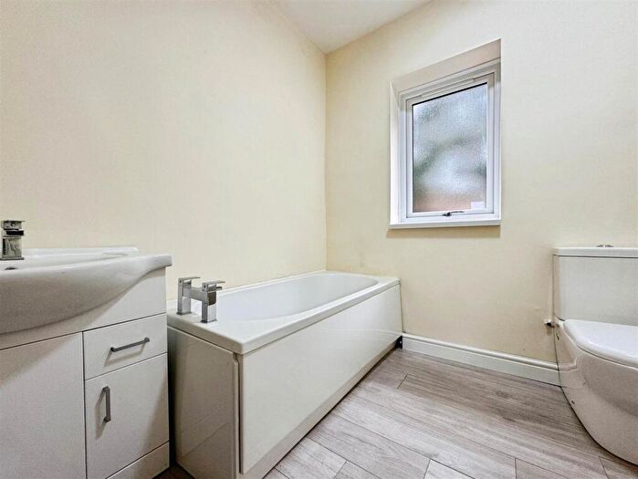 3 Bedroom Terraced House For Sale In Retford Road, Worksop, S80
