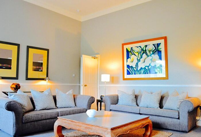 4 Bedroom Flat To Rent In Royal Circus, New Town, Edinburgh, EH3