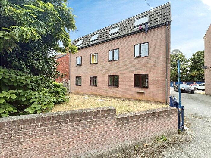 2 Bedroom Flat To Rent In Shadyside, Doncaster, South Yorkshire, DN4