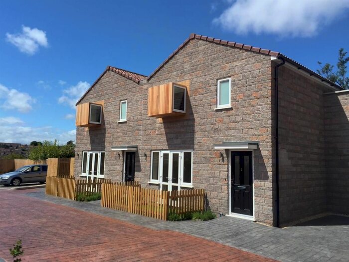 2 Bedroom Semi-Detached House To Rent In Hill Street, Kingswood, Bristol BS15