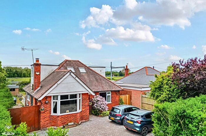 3 Bedroom Detached Bungalow For Sale In Bath Road, Padworth, Padworth, Reading, Berkshire, RG7