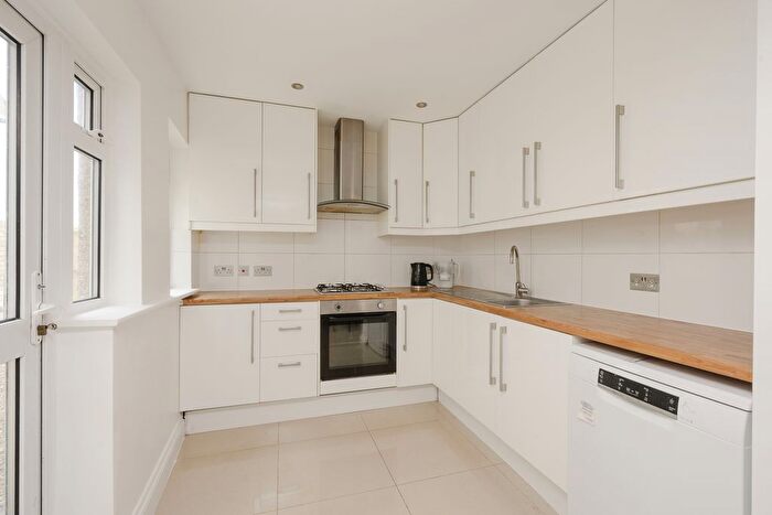 2 Bedroom Terraced House For Sale In Kingston Road, Wimbledon, London, SW19