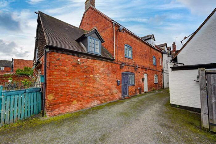 3 Bedroom Duplex To Rent In High Street, Alcester, B49