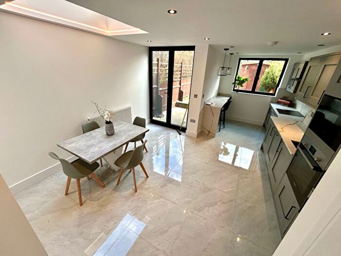 4 Bedroom Detached House To Rent In Salehurst Road, London, SE4