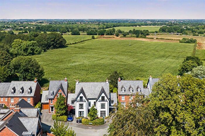 5 Bedroom Semi-Detached House For Sale In Hunters Lane, Hartford, Cheshire, CW8
