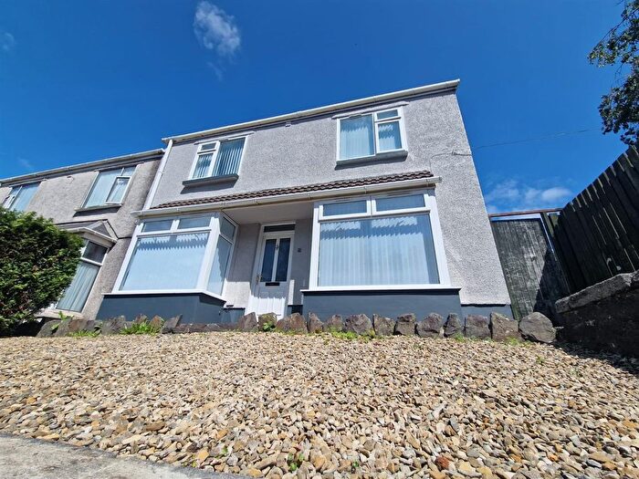 3 Bedroom End Of Terrace House To Rent In Gower Road, Sketty, SA2