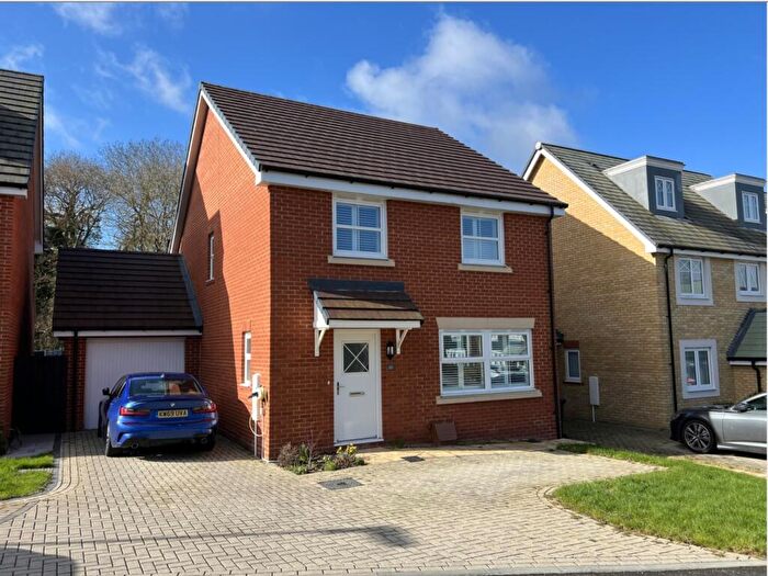 4 Bedroom Detached House To Rent In Nugent Close, Church Crookham, Fleet, Hart, GU52