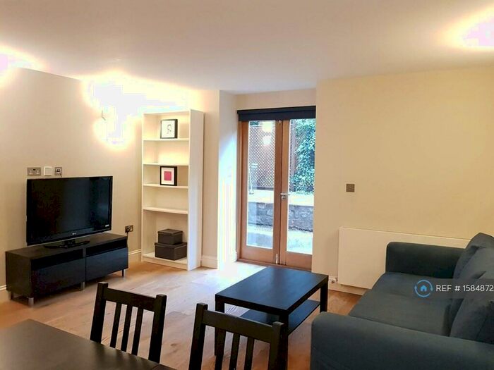 3 Bedroom End Of Terrace House To Rent In Highbury New Park, London, N5