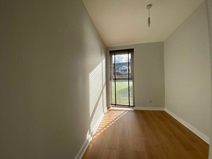 2 Bedroom Flat To Rent In Ashfell Court, Edge Lane, Chorlton, M21