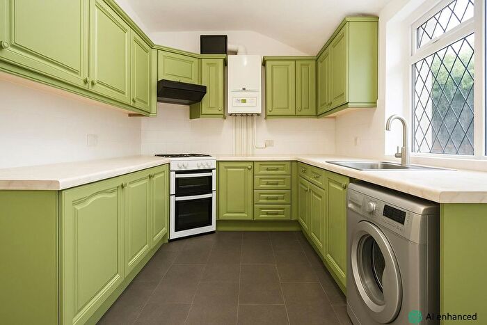 2 Bedroom Property To Rent In Alder Crescent, Leagrave, LU3