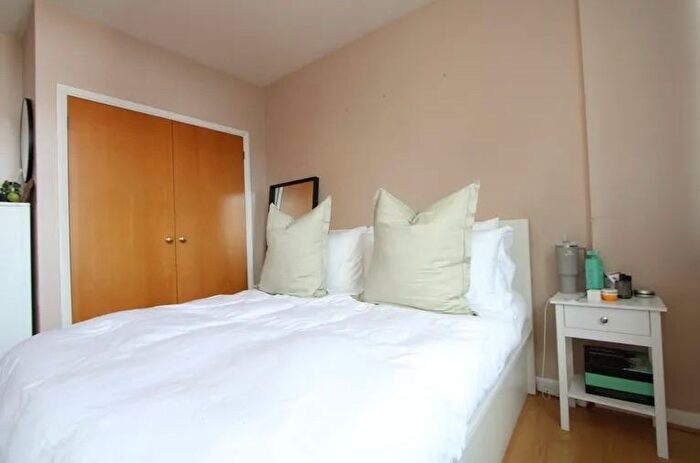 2 Bedroom Flat To Rent In Newington Causeway, Elephant And Castle, SE1