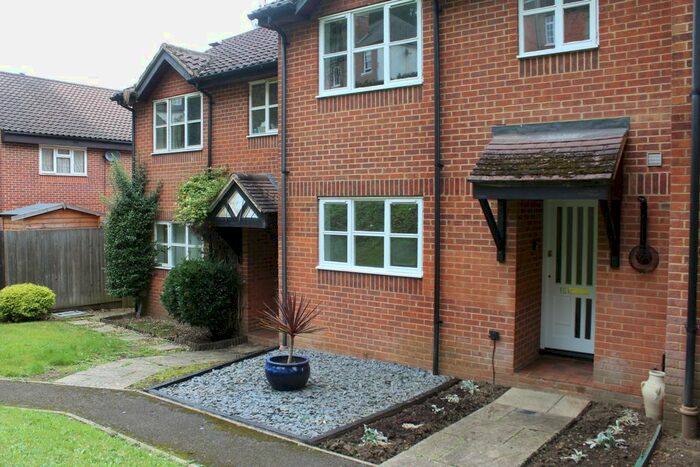 1 Bedroom Terraced House To Rent In Town End Close, Godalming, GU7