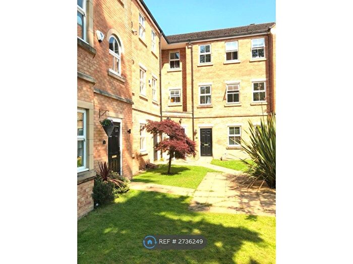 1 Bedroom Flat To Rent In Sandlewood Court, Leeds, LS6