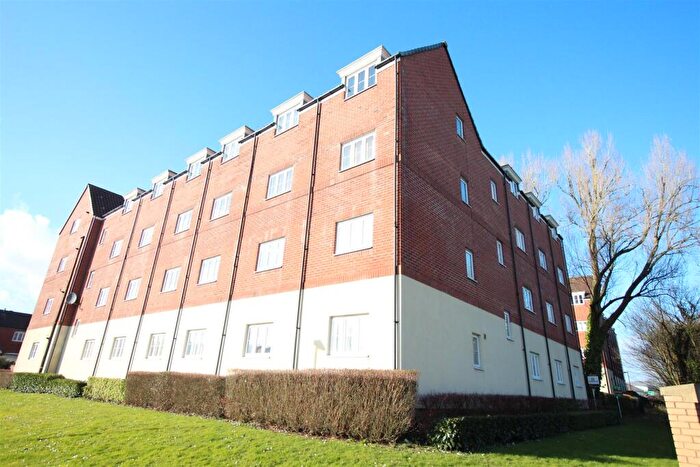 2 Bedroom Flat To Rent In Blaen Bran Close, Cwmbran, NP44