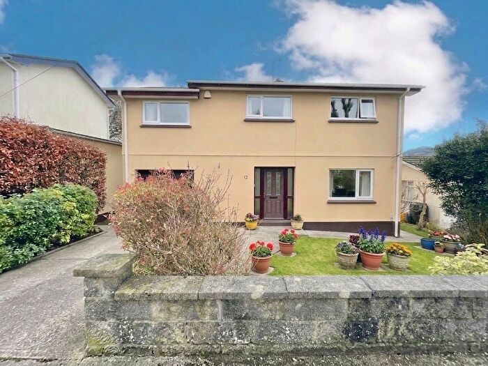 5 Bedroom Detached House For Sale In Barlowena, Camborne, TR14