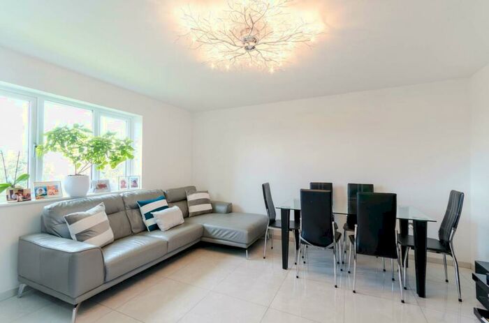 2 Bedroom Flat To Rent In Beaver Close, Morden Park, Morden, SM4