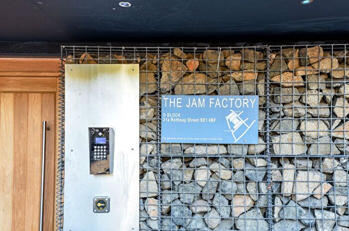 1 Bedroom Flat For Sale In Jam Factory, A Rothsay Street, SE1