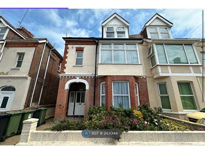 2 Bedroom Flat To Rent In Albany Road, Bexhill-On-Sea, TN40