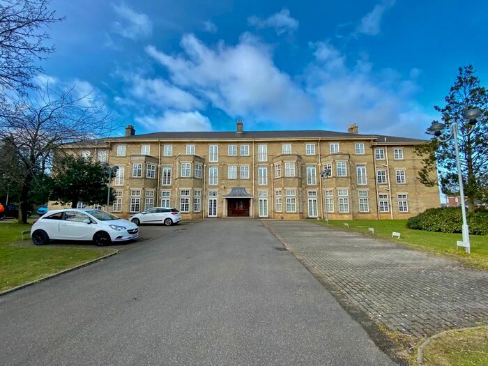 2 Bedroom Flat To Rent In Chichester Road, Bracebridge Heath, Lincoln, LN4