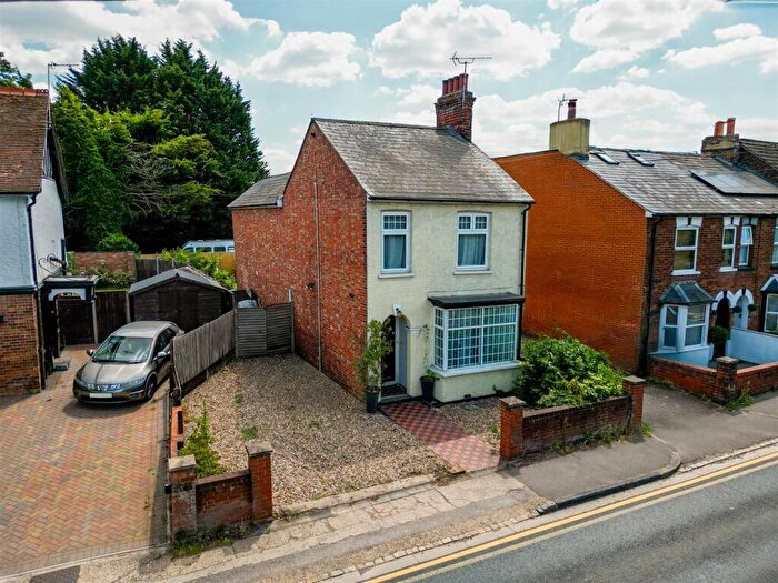 3 Bedroom House For Sale In Stoke Road, Aylesbury, HP21