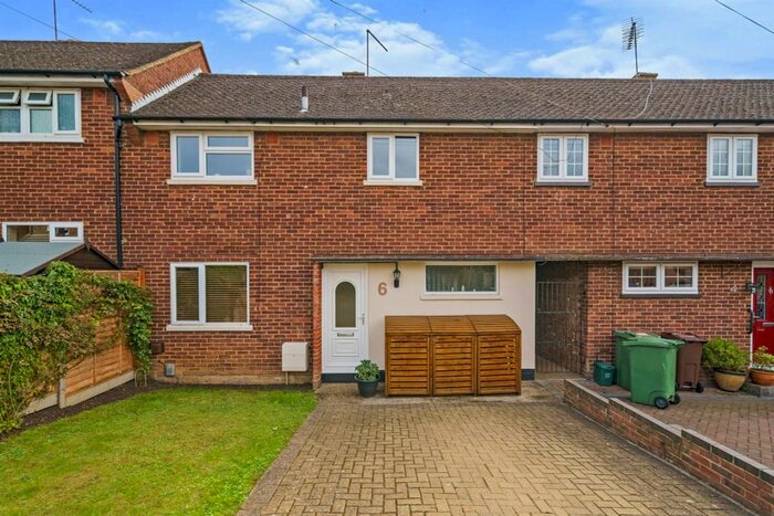 2 Bedroom Terraced House For Sale In Lawrance Road, St.Albans, AL3