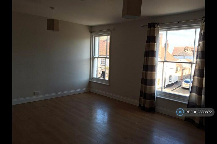 2 Bedroom Flat To Rent In High Street, Maldon, CM9