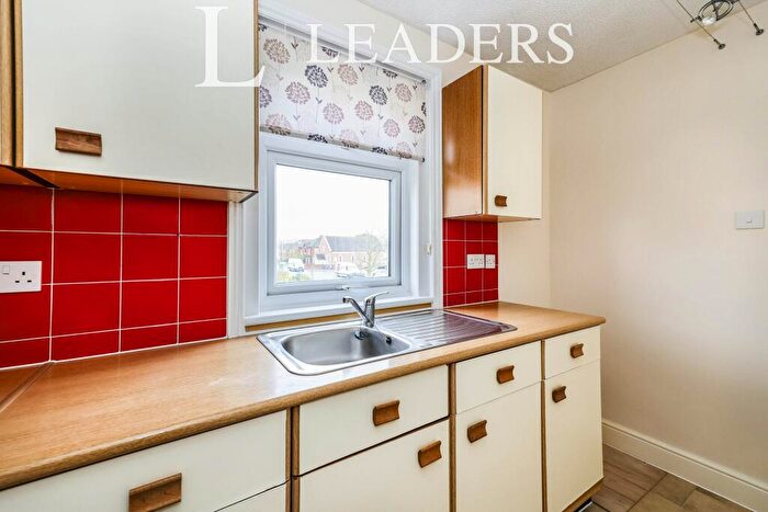1 Bedroom Flat To Rent In Elm Grove, Hayling Island, PO11