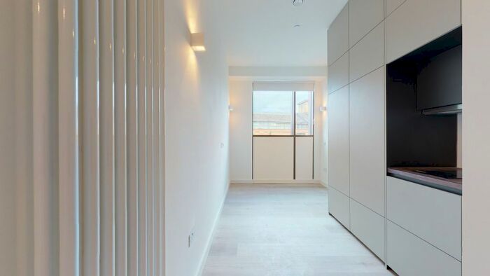 Studio To Rent In George Street, Luton, LU1