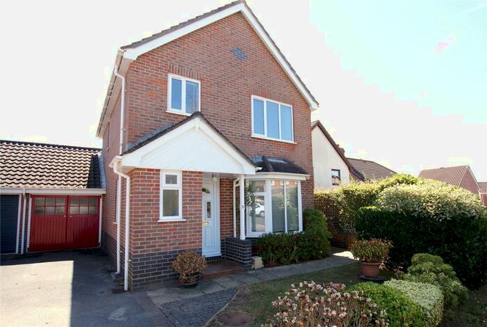 3 Bedroom Detached House To Rent In Dogwood Road, Broadstone, Dorset, BH18