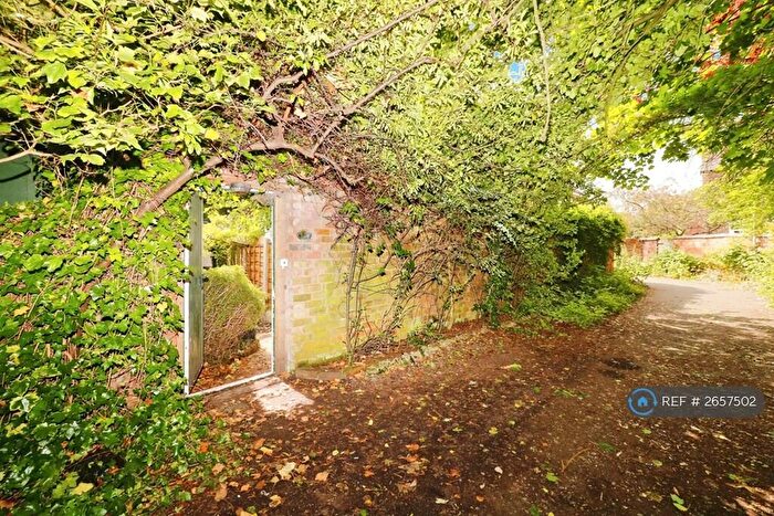 1 Bedroom Flat To Rent In Lime Road, Manchester, M32