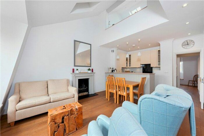 3 Bedroom Flat To Rent In Courtfield Road, South Kensington, London, SW7