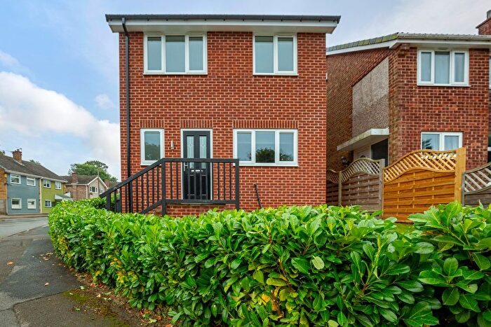 3 Bedroom Detached House To Rent In Devonshire Drive, North Anston, Sheffield, S25