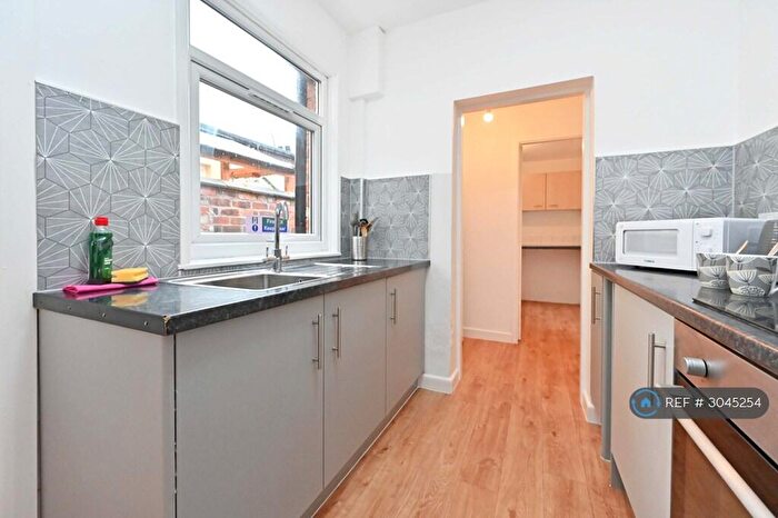 3 Bedroom Terraced House To Rent In Glover St, Crewe, CW1