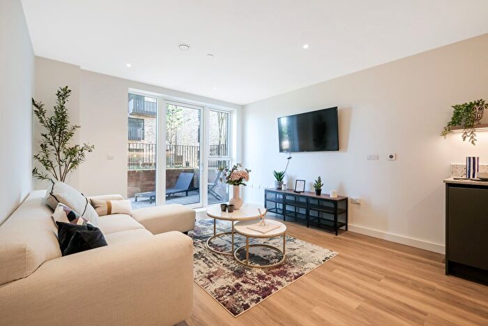 1 Bedroom Flat For Sale In Heybourne Park, London, NW9