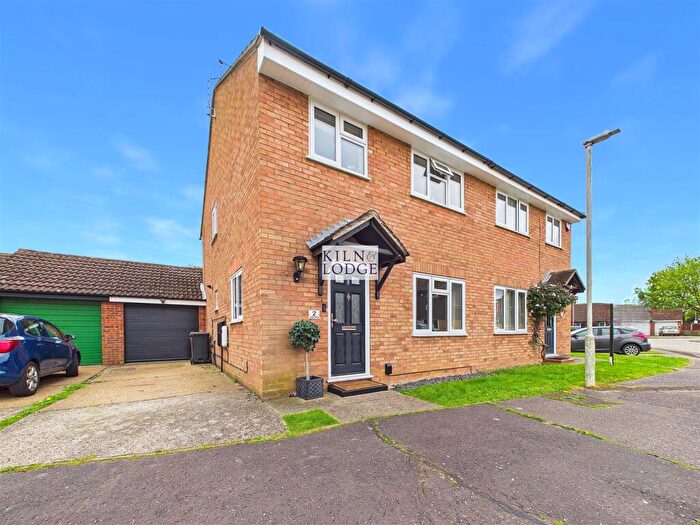 3 Bedroom Semi-Detached House For Sale In Lakin Close, Chelmsford, CM2