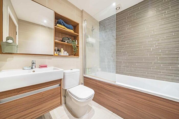 2 Bedroom Flat To Rent In Coulgate Street, Brockley, SE4