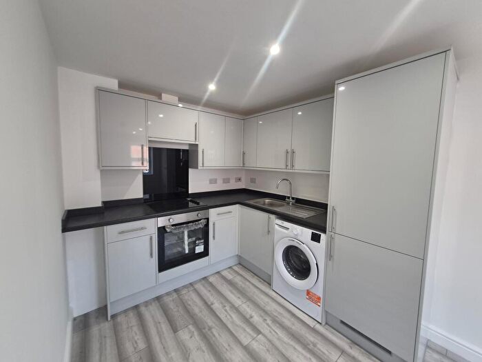 2 Bedroom Flat To Rent In Flat, Peveril Street, NG7