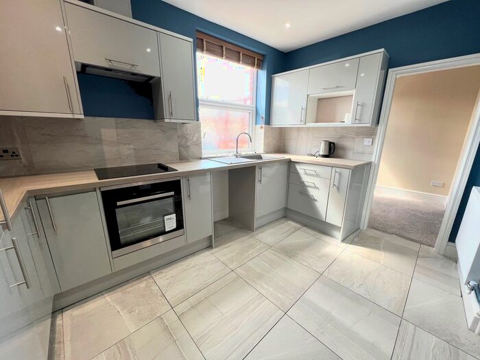 1 Bedroom Flat To Rent In Lightburne Avenue, Lytham St. Annes, FY8