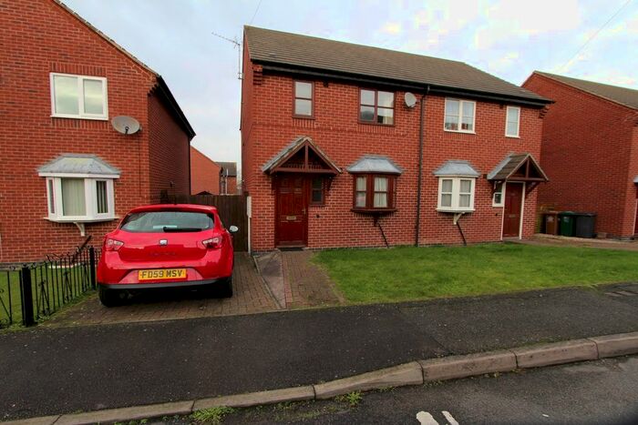3 Bedroom Semi-Detached House To Rent In Regent Street, Church Gresley, Swadlincote, DE11