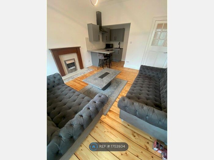 2 Bedroom Flat To Rent In Golfhill Drive, Glasgow, G31