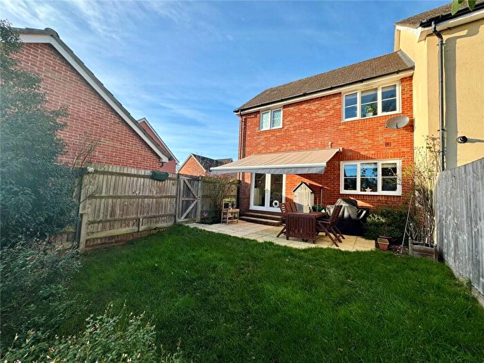 3 Bedroom House For Sale In Garstons Way, Holybourne, Alton, Hampshire, GU34