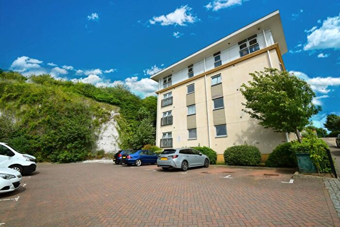 2 Bedroom Apartment To Rent In Ward View, Chatham, ME5