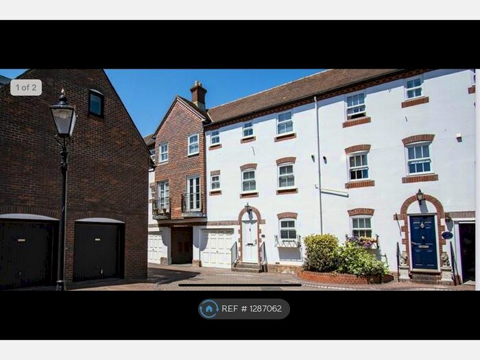 4 Bedroom Terraced House To Rent In Barbers Wharf, Poole BH15