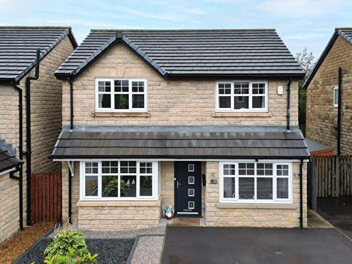 4 Bedroom Detached House For Sale In Stonechat Close, Bacup, OL13