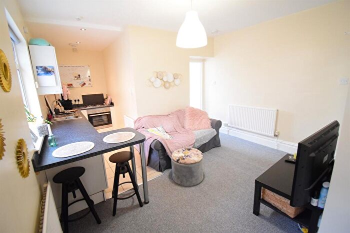 1 Bedroom Flat To Rent In Pontcanna, Cardiff, CF11